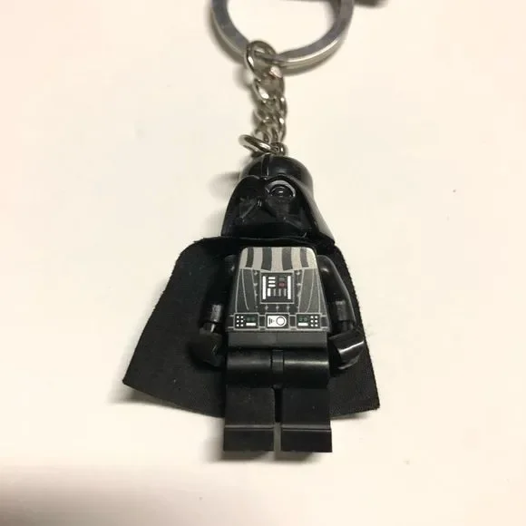 LEGO Star Wars Darth Vader Keychain - Picture 2 of 5
